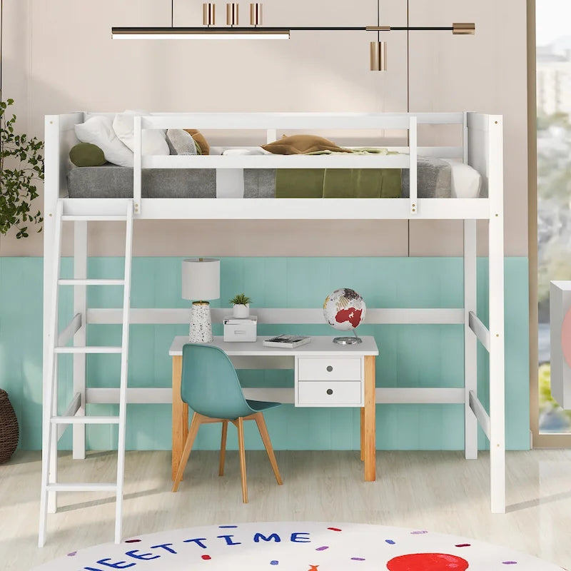Letto a soppalco singolo in legno massello con scaletta