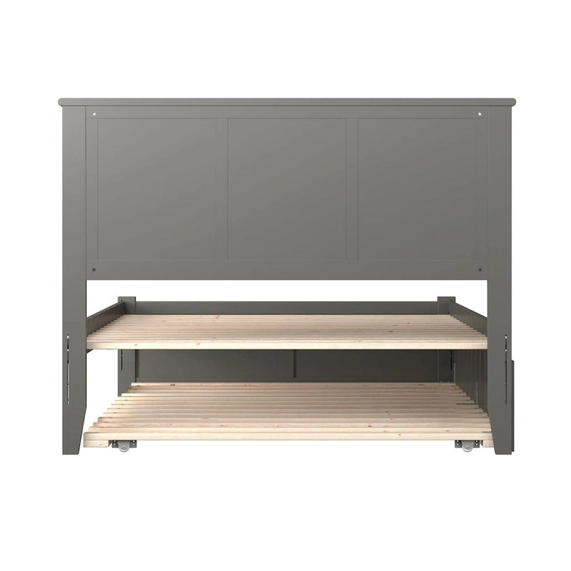 Letto a piattaforma in legno massello full size con pediera, rotelle complete e stazione di ricarica USB