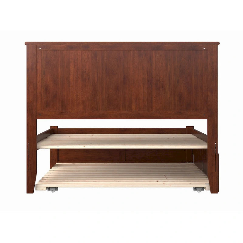 Letto a piattaforma in legno massello full size con pediera, rotelle complete e stazione di ricarica USB