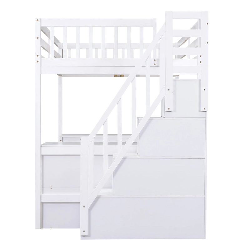 Letto a soppalco full size con scrivania a L integrata e ripiani a tre livelli, e scala portaoggetti annessa, Bianco
