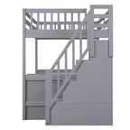 Letto a soppalco full size con scrivania a L integrata e ripiani a tre livelli, e scala portaoggetti annessa, Bianco