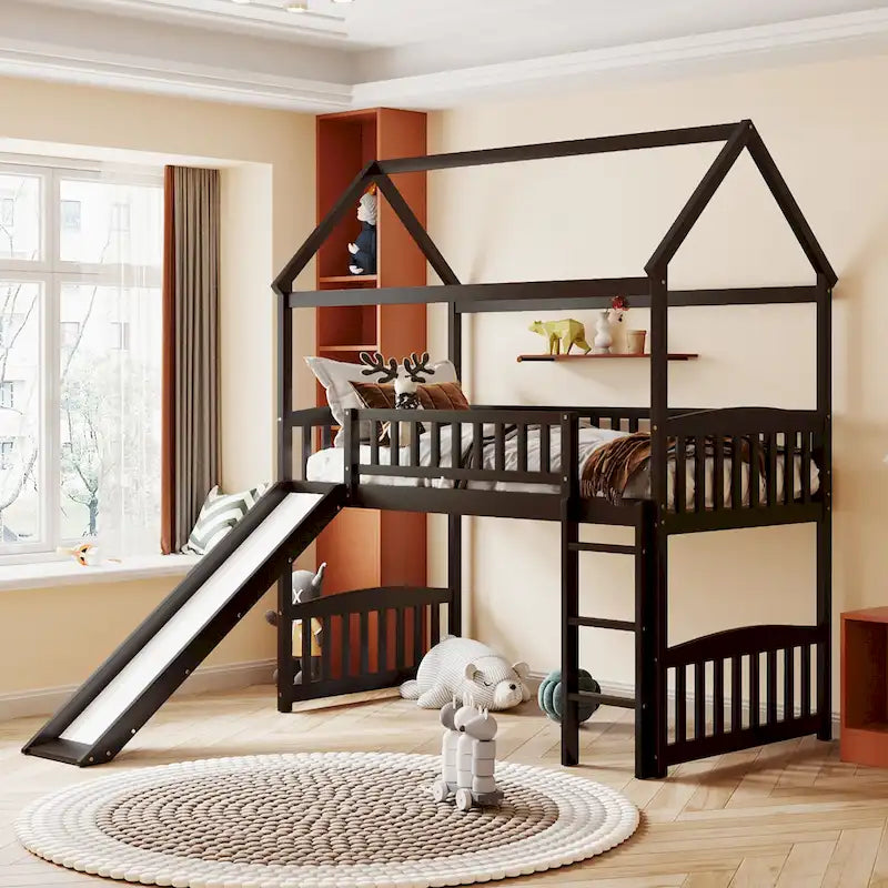 Letto a soppalco a castello con scivolo, struttura in legno, letto-casetta per bambini, design divertente per la camera da letto