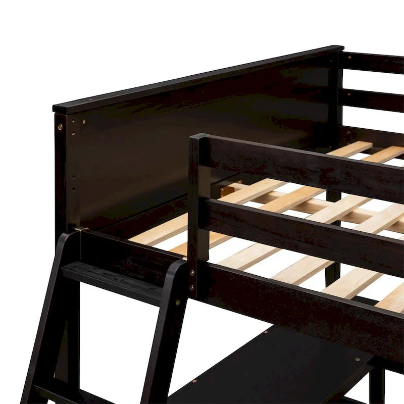 Letto a soppalco full-size con mensole e scrivania integrata, struttura in metallo, design salvaspazio