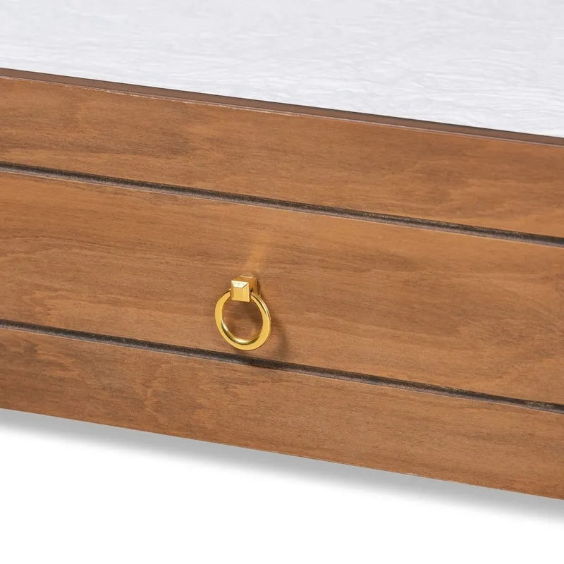 Struttura letto a rotelle singola in legno con anelli in metallo color marrone noce e oro